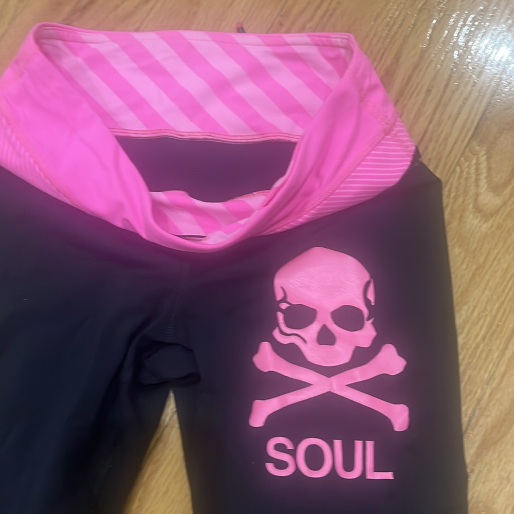 Lululemon Soul Cycle Rare black and pink leggings Size 4 - Picture 2 of 4